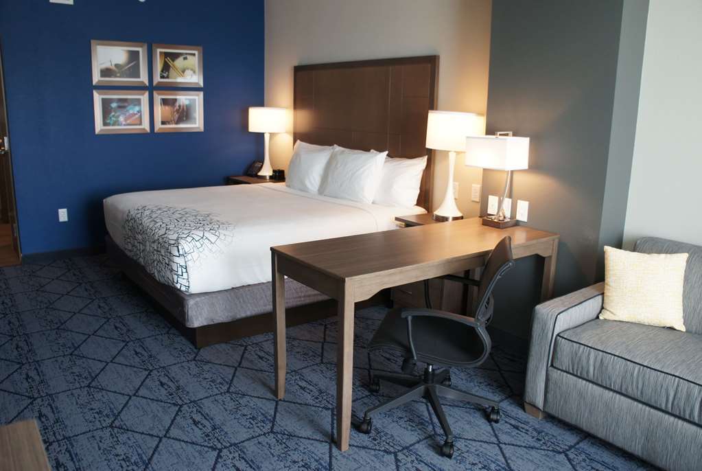 La Quinta Inn & Suites By Wyndham Kansas City Beacon Hill Quarto foto